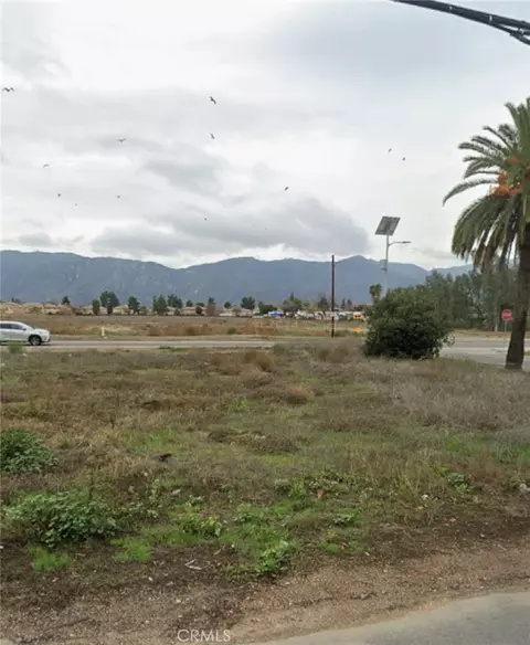 16851 Lakeshore Dr, Lake Elsinore, CA 92530