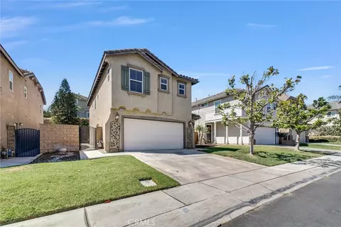 5729 Mapleview Dr, Jurupa Valley, CA 92509