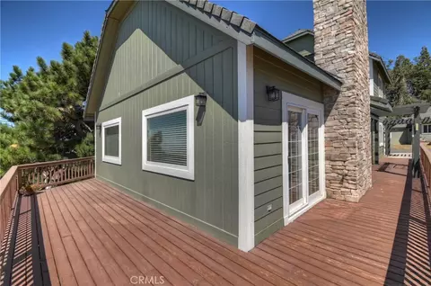 Exterior - 22665 Valley View Dr, Crestline, CA 92325 photo 7 of 8