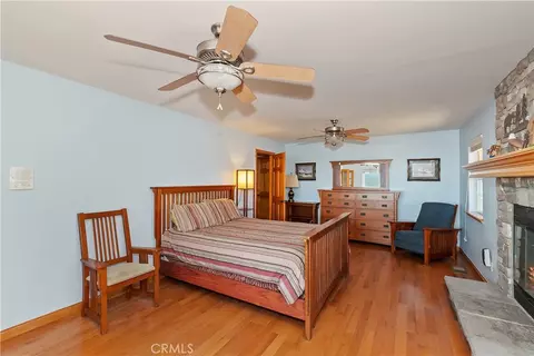 Bedroom - 22665 Valley View Dr, Crestline, CA 92325 photo 4 of 7
