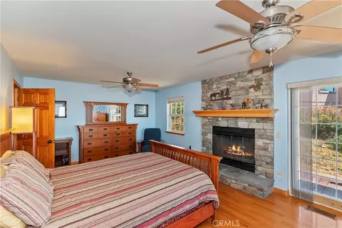 Bedroom - 22665 Valley View Dr, Crestline, CA 92325 photo 3 of 7