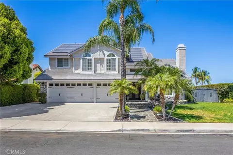 16455 Lake Knoll Pkwy, Riverside, CA 92503
