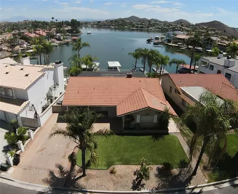 30280 Longhorn Dr, Canyon Lake, CA 92587