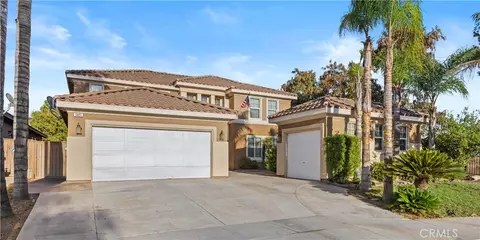 3401 Farm Ln, Perris, CA 92571