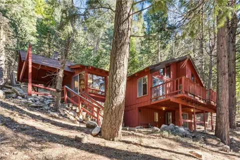 465 Blue Jay Canyon Rd, Blue Jay, CA 92317