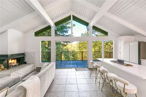 628 Rose Ln, Twin Peaks, CA 92391