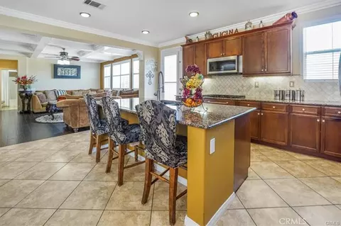 5003 Thornberry Way, Fontana, CA 92336 photo 23