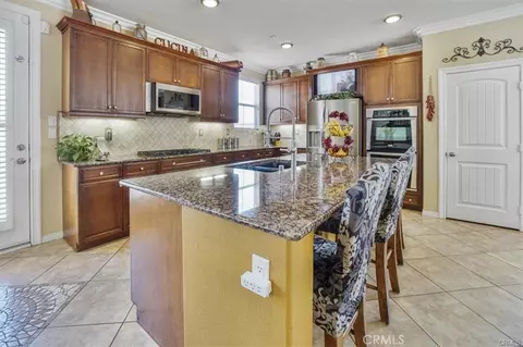 5003 Thornberry Way, Fontana, CA 92336 photo 26