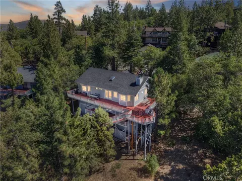 43659 Wolf Rd, Big Bear Lake, CA 92315