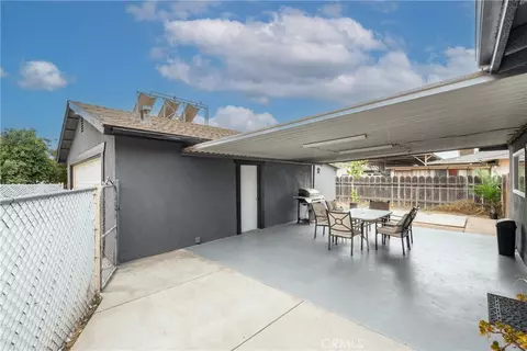 25481 6th St, San Bernardino, CA 92410