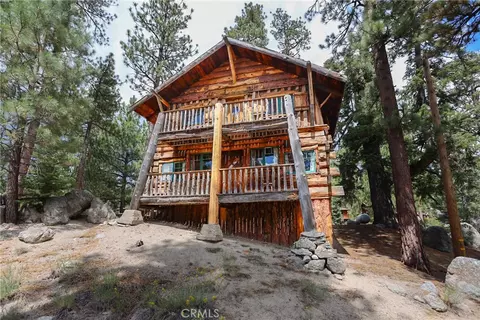 39342 Mohawk Dr, Fawnskin, CA 92333