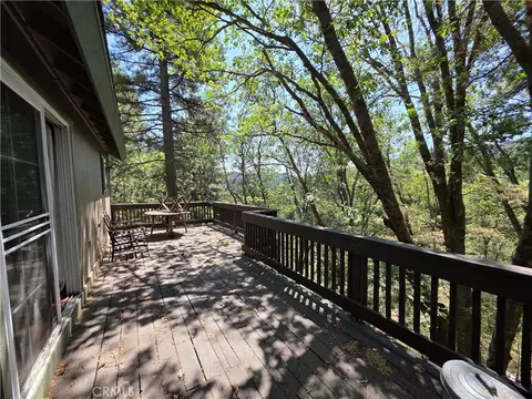 Exterior - 26478 Thunderbird Dr, Lake Arrowhead, CA 92352 photo 5 of 22