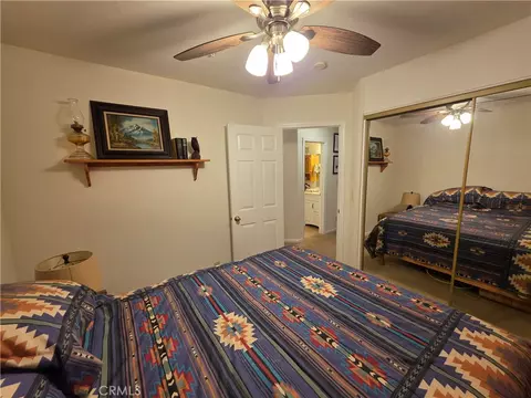 Bedroom - 26478 Thunderbird Dr, Lake Arrowhead, CA 92352 photo 2 of 11