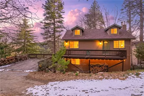 26478 Thunderbird Dr, Lake Arrowhead, CA 92352