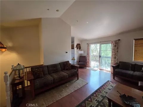 Living - 26478 Thunderbird Dr, Lake Arrowhead, CA 92352 photo 3 of 5