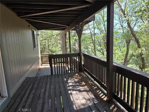 Exterior - 26478 Thunderbird Dr, Lake Arrowhead, CA 92352 photo 6 of 22