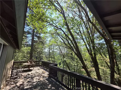 Exterior - 26478 Thunderbird Dr, Lake Arrowhead, CA 92352 photo 7 of 24