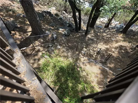 Exterior - 26478 Thunderbird Dr, Lake Arrowhead, CA 92352 photo 14 of 22