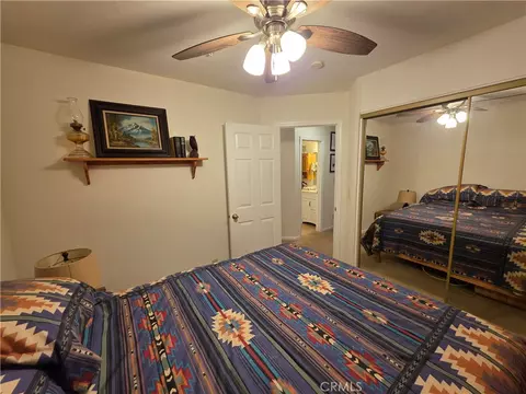 Bedroom - 26478 Thunderbird Dr, Lake Arrowhead, CA 92352 photo 2 of 11