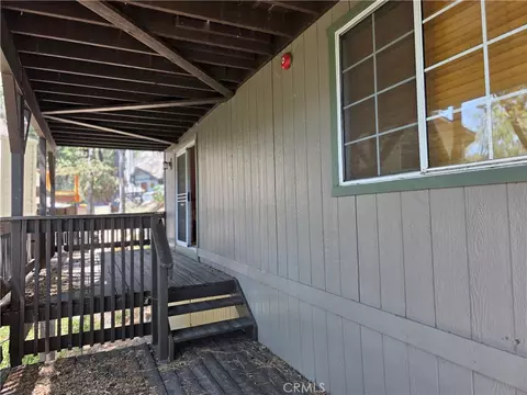 Exterior - 26478 Thunderbird Dr, Lake Arrowhead, CA 92352 photo 7 of 22