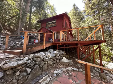 9226 Wood Rd, Forest Falls, CA 92339