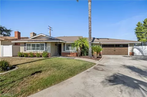 11744 Auburn Ct, Yucaipa, CA 92399