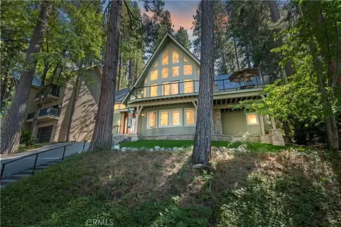 28027 Peninsula Dr N, Lake Arrowhead, CA 92352