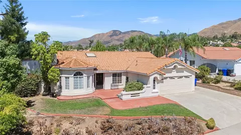 7126 Ridge Dr, Highland, CA 92346