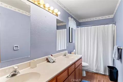 Bath - 23774 Lakeview Dr, Crestline, CA 92325 photo 2 of 2
