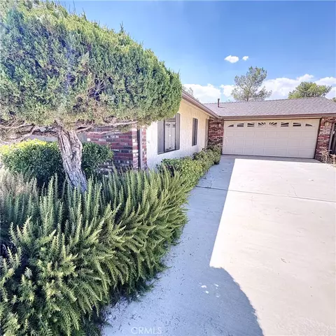 13925 Burning Tree Dr, Victorville, CA 92395
