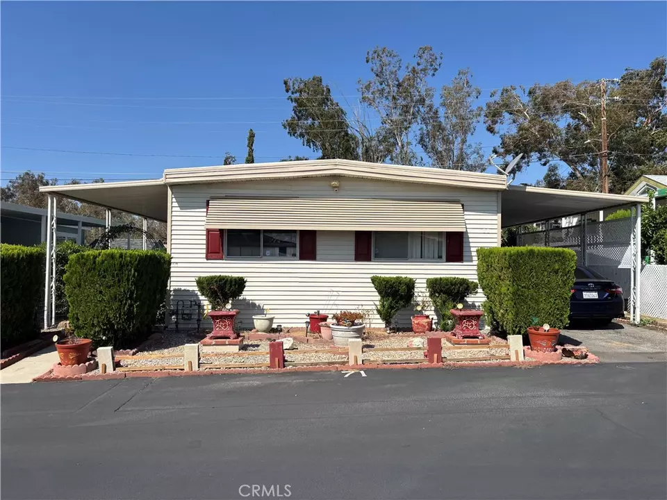 2200 W Wilson #71, Banning, CA 92220 photo 2