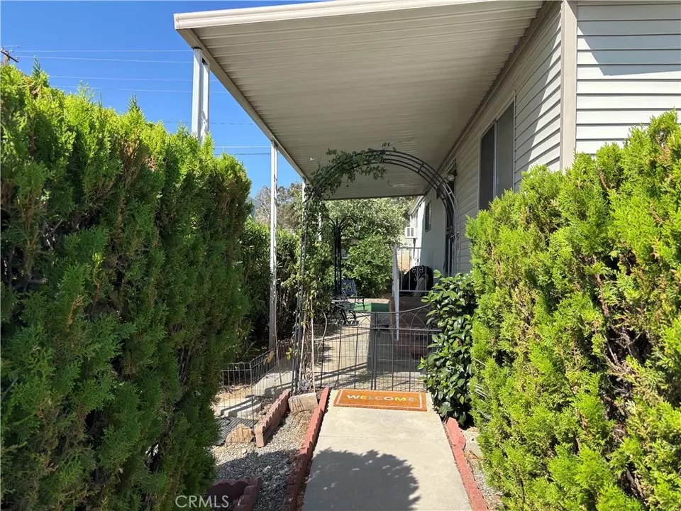  2200 W Wilson #71, Banning, CA 92220 photo 4