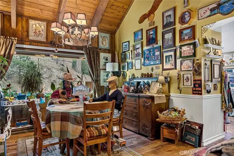 Dining - 179 Golf Course Rd, Lake Arrowhead, CA 92352 photo 2 of 2