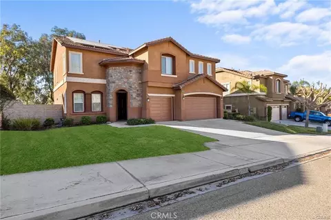 29163 Lakeview Ln, Highland, CA 92346