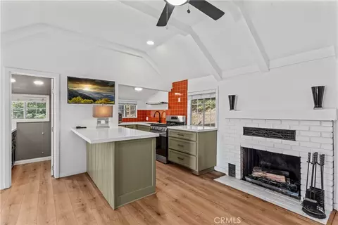 Kitchen - 1139 Bear Springs Rd, Rimforest, CA 92378 photo 1 of 5