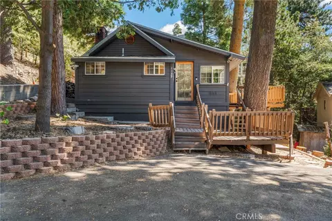 1139 Bear Springs Rd, Rimforest, CA 92378