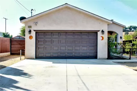 279 W 39th, San Bernardino, CA 92404