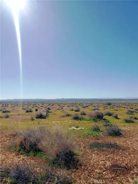 9 Pipeline Rd, Boron, CA 93516