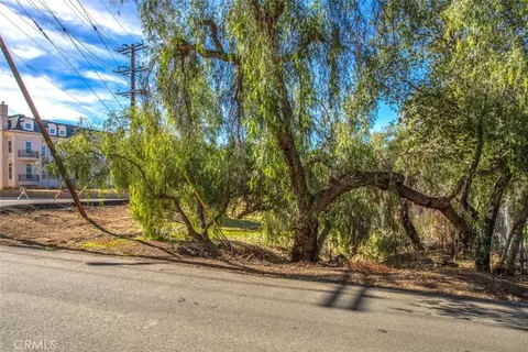 724 W Sunset Dr, Redlands, CA 92373 photo 11