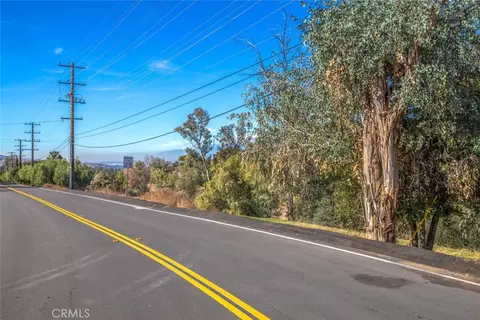 724 W Sunset Dr, Redlands, CA 92373 photo 17