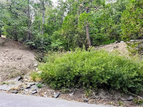 0 Zurich Dr, Lake Arrowhead, CA 92352
