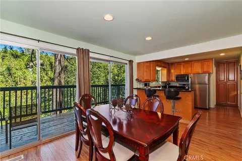 1468 Golden Rule Ln, Lake Arrowhead, CA 92352