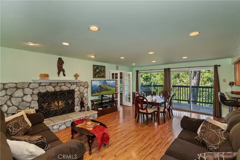 1468 Golden Rule Ln, Lake Arrowhead, CA 92352