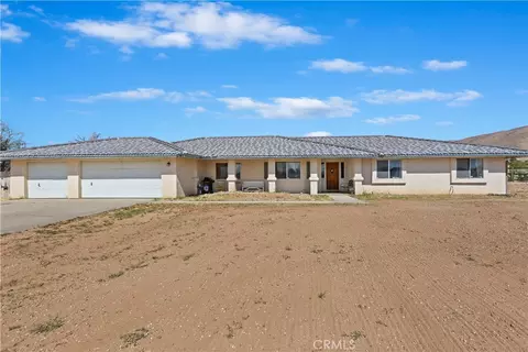 9585 Juniper St, Apple Valley, CA 92308