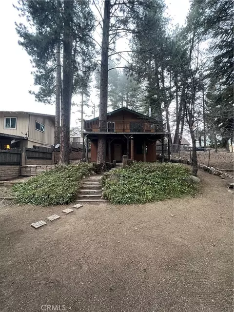 2405 Whispering Pnes, Running Springs, CA 92382