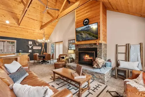713 Los Angeles Ave, Sugarloaf, CA 92386