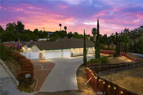 6452 Valley Dr, Riverside, CA 92505