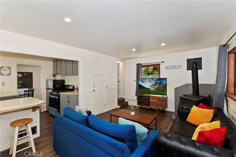 Living - 1262 Bear Springs Rd, Rimforest, CA 92378 photo 4 of 5