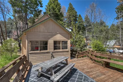 Exterior - 1262 Bear Springs Rd, Rimforest, CA 92378 photo 3 of 7