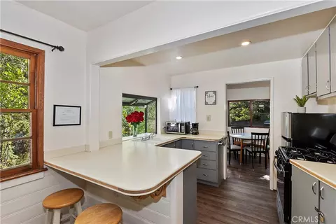 Kitchen - 1262 Bear Springs Rd, Rimforest, CA 92378 photo 1 of 5